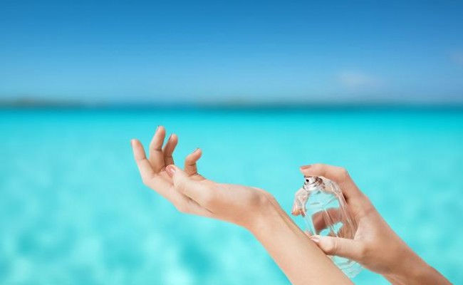 signature scent, 2 Corinthians 2:16, 2 Corinthians 2:17, aroma of life, savor of life, smell of life, smell of death, Christian perfume